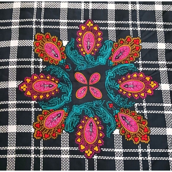 Diane Von Furstenberg Silk Scarf Blk w Bright Medallion Print Signed 42" Square - Picture 5 of 6